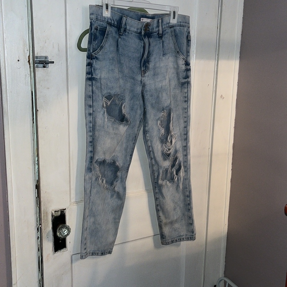 Distressed, high waisted, mom, jeans, sizeM bye so